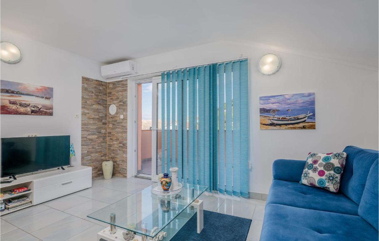 Nice Apartment In Stara Baska With Kitchen Exterior photo